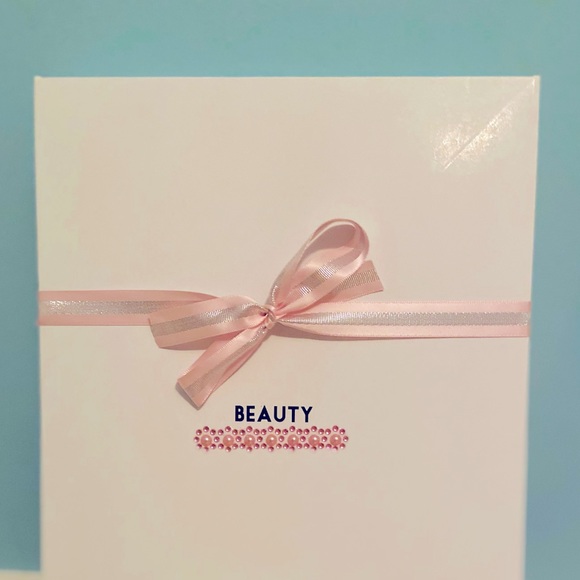 Smiling is ALWAYS in fashion! - Picture 11 of 14